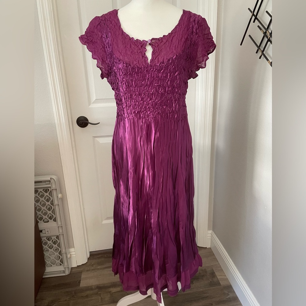 NWOT SL Fashions Crinkle Pleated Midi Dress, Size L